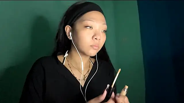 Snapshot of TerisaYellow chatting on February 16, 2026, 1:10 pm TerisaYellow online show from February 16, 2026, 1:10 pm