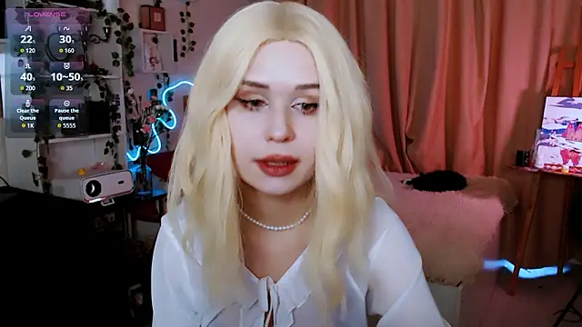 Snapshot of EllieHeart chatting on February 8, 2026, 11:19 am EllieHeart online show from February 8, 2026, 11:19 am