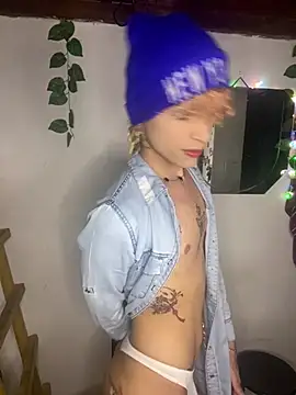 lucke collins22 online show from February 12, 2026, 7:08 am