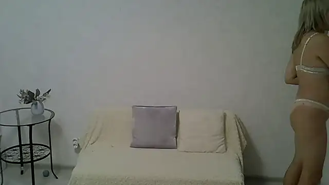Opaldream online show from May 27, 2026, 10:06 pm