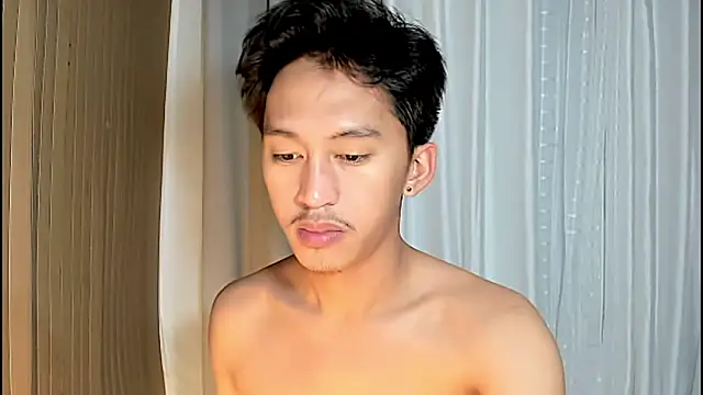  andrie69  online show from April 4, 2026, 4:08 am