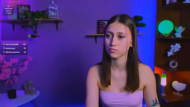 arianaa cat online show from May 23, 2026, 8:41 pm