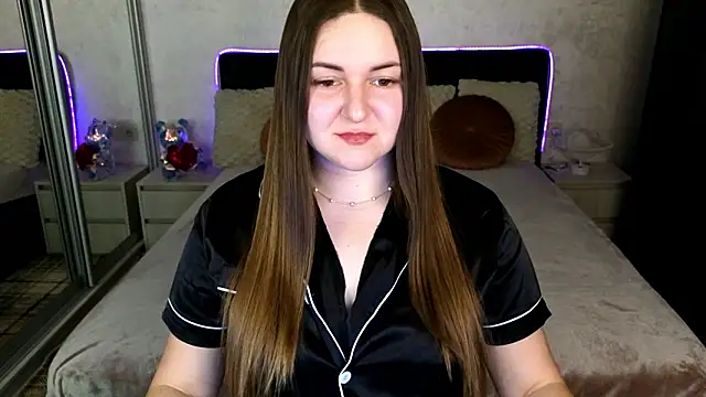 Snapshot of Eva_Luxx chatting on February 17, 2026, 11:46 pm Eva Luxx online show from February 17, 2026, 11:46 pm