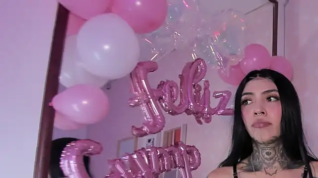 Snapshot of Ashley_Blum_ chatting on March 5, 2026, 12:24 pm Ashley Blum online show from March 5, 2026, 12:24 pm