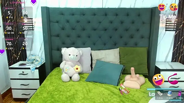 Snapshot of Sophia_Valentina chatting on March 25, 2026, 4:56 am Sophia Valentina online show from March 25, 2026, 4:56 am