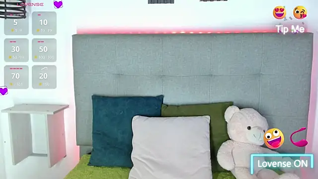 Snapshot of Sophia_Valentina chatting on March 22, 2026, 4:05 am Sophia Valentina online show from March 22, 2026, 4:05 am