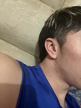 AlexanderCollman2 online show from April 14, 2026, 2:49 am