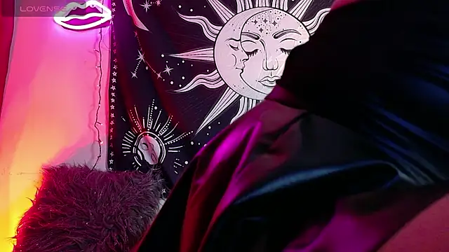 MadLustt online show from March 16, 2026, 2:32 pm