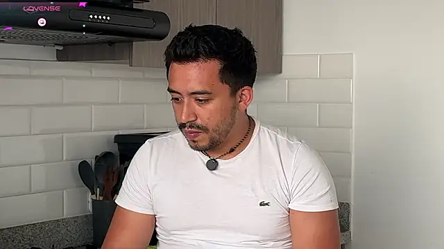 Snapshot of Sofii_n_Diego chatting on March 16, 2026, 10:23 pm Sofii n Diego online show from March 16, 2026, 10:23 pm