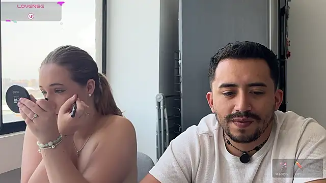 Snapshot of Sofii_n_Diego chatting on March 1, 2026, 4:29 pm Sofii n Diego online show from March 1, 2026, 4:29 pm