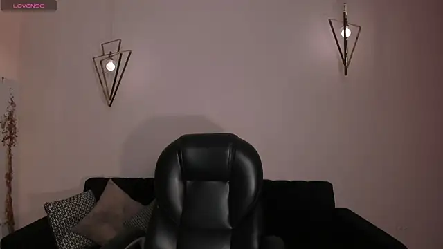 IsabellaMorettiX online show from February 22, 2026, 11:17 pm