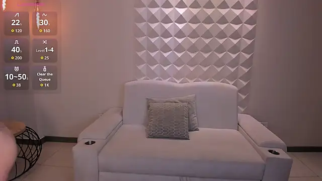 IsabellaMorettiX online show from March 3, 2026, 4:19 am