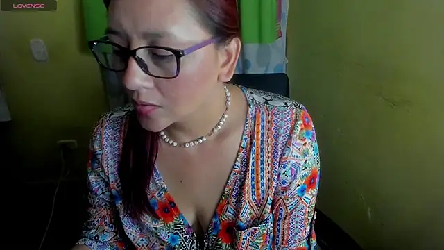 LuciaMiilf online show from June 1, 2026, 3:18 am