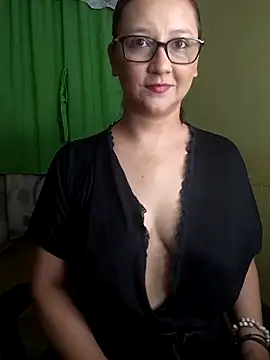 LuciaMiilf online show from March 29, 2026, 5:25 pm