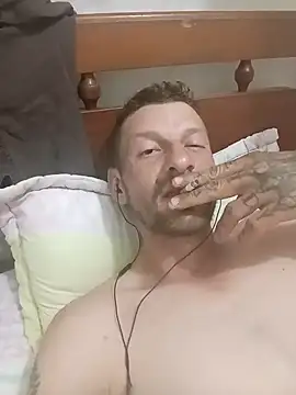 Snapshot of Centur12 chatting on February 25, 2026, 3:07 am Centur12 online show from February 25, 2026, 3:07 am