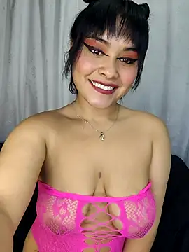 Snapshot of zoe_love18 chatting on April 2, 2026, 4:30 am zoe love18 online show from April 2, 2026, 4:30 am