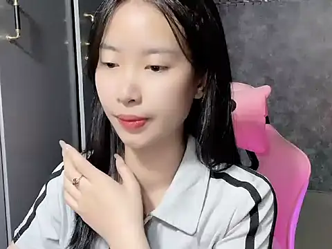 Linne6789 online show from March 13, 2026, 3:11 am