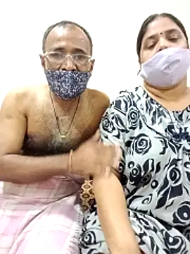 HoneyHush online show from April 4, 2026, 10:44 am