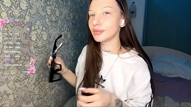 LumPetal online show from February 20, 2026, 6:19 am