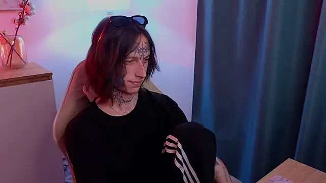 swagamee online show from April 15, 2026, 7:58 pm