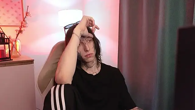 swagamee online show from April 18, 2026, 9:04 pm