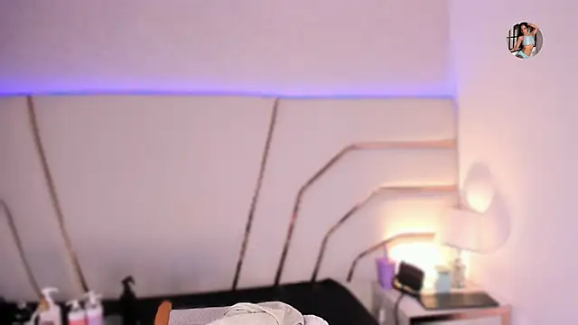 bela palmer online show from April 11, 2026, 4:20 am