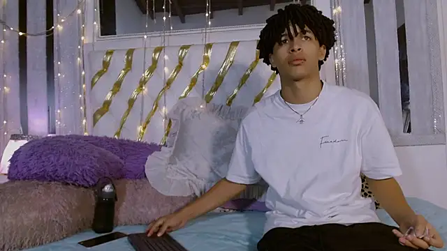 Snapshot of ian_smith_ chatting on March 6, 2026, 12:11 pm ian smith online show from March 6, 2026, 12:11 pm