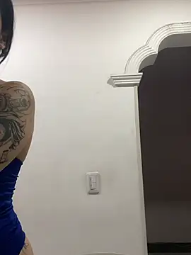 charlottee27  online show from July 19, 2026, 8:05 pm