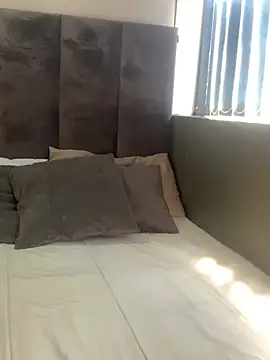 Snapshot of SexyLaylahx chatting on February 8, 2026, 12:25 pm SexyLaylahx online show from February 8, 2026, 12:25 pm