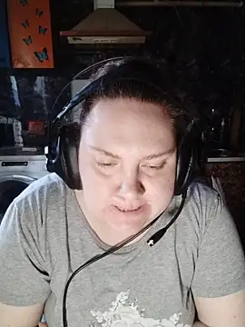 MaryShiny  online show from April 13, 2026, 8:18 am