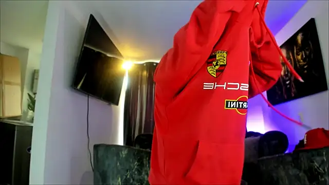 Snapshot of miguel_aguirre_ chatting on February 26, 2026, 12:16 pm miguel aguirre online show from February 26, 2026, 12:16 pm