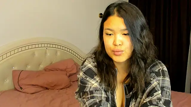 Snapshot of luna_yum chatting on February 14, 2026, 7:25 pm luna yum online show from February 14, 2026, 7:25 pm