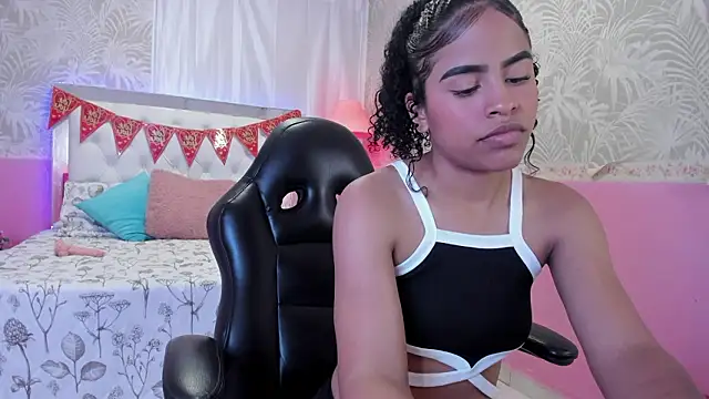 Snapshot of Danna_Copers chatting on February 13, 2026, 7:03 pm Danna Copers online show from February 13, 2026, 7:03 pm