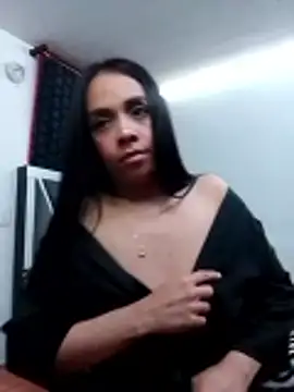 Snapshot of paula_lopez__ chatting on March 8, 2026, 2:04 am paula lopez online show from March 8, 2026, 2:04 am