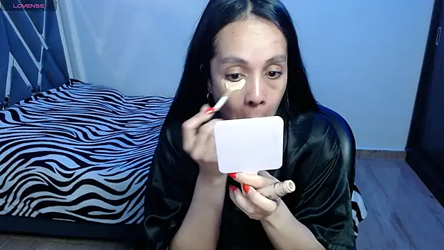 Snapshot of paula_lopez__ chatting on April 14, 2026, 10:26 pm paula lopez online show from April 14, 2026, 10:26 pm