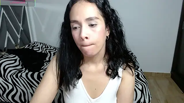 Snapshot of paula_lopez__ chatting on March 21, 2026, 11:08 pm paula lopez online show from March 21, 2026, 11:08 pm