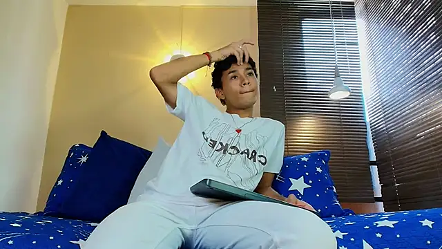 Damon Salvarote S online show from March 31, 2026, 7:49 pm