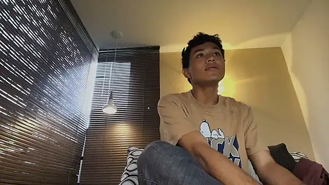 Snapshot of Damon_Salvarote_S chatting on February 21, 2026, 7:38 pm Damon Salvarote S online show from February 21, 2026, 7:38 pm