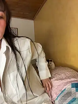 LilaRvsh online show from March 4, 2026, 5:31 pm