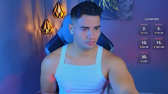 Snapshot of AndresRodriguez1 chatting on April 4, 2026, 12:34 pm AndresRodriguez1 online show from April 4, 2026, 12:34 pm