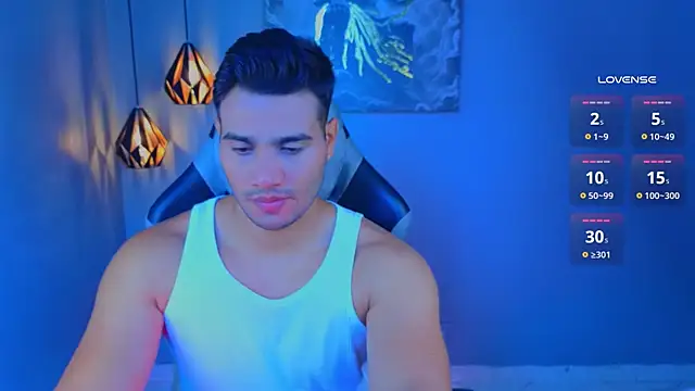 Snapshot of AndresRodriguez1 chatting on April 1, 2026, 12:39 pm AndresRodriguez1 online show from April 1, 2026, 12:39 pm