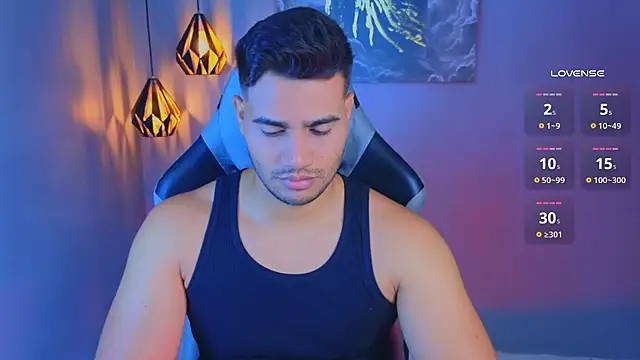 Snapshot of AndresRodriguez1 chatting on April 3, 2026, 12:11 pm AndresRodriguez1 online show from April 3, 2026, 12:11 pm