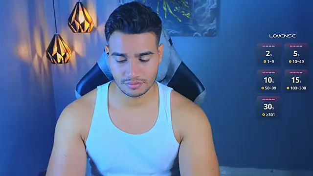 Snapshot of AndresRodriguez1 chatting on April 10, 2026, 11:34 pm AndresRodriguez1 online show from April 10, 2026, 11:34 pm