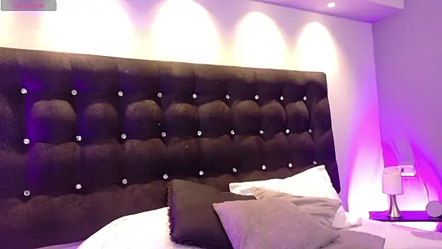 Aitana Oliveira online show from February 12, 2026, 7:57 pm