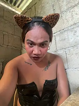 Snapshot of Queen-barbie chatting on February 16, 2026, 3:05 am Queen-barbie online show from February 16, 2026, 3:05 am