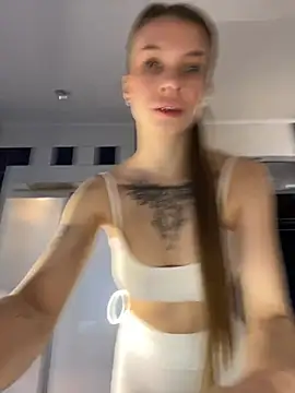 Snapshot of ElyseeXXX chatting on February 7, 2026, 12:07 am ElyseeXXX online show from February 7, 2026, 12:07 am