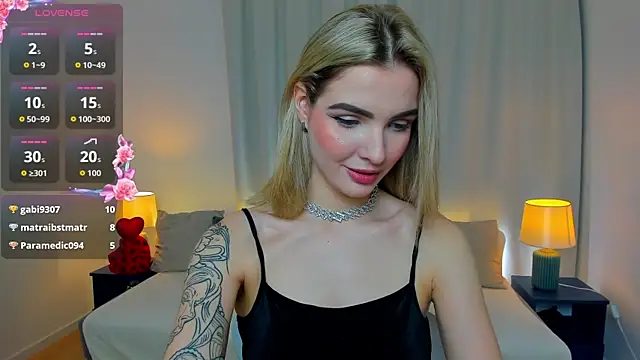 Snapshot of SinLuna_ chatting on February 19, 2026, 9:01 pm SinLuna online show from February 19, 2026, 9:01 pm