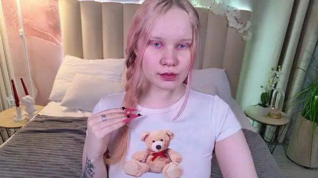 AnnieVibe online show from March 31, 2026, 5:37 pm