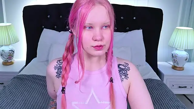 AnnieVibe online show from February 28, 2026, 5:34 pm