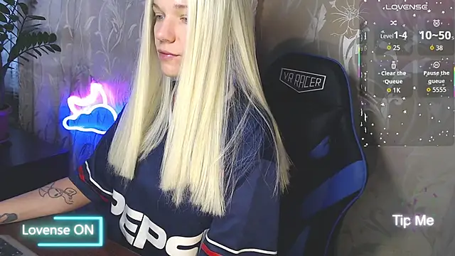 Shiny Victoria online show from April 9, 2026, 9:15 am